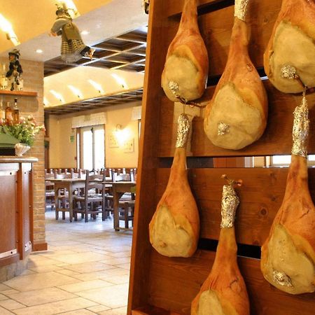 Hotel Willy Gemona del Friuli Esterno foto