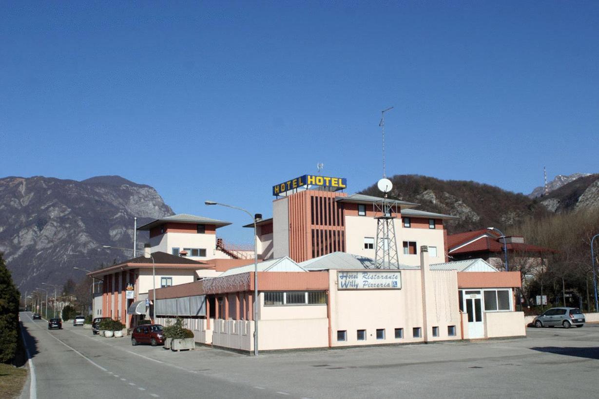 Hotel Willy Gemona del Friuli Esterno foto