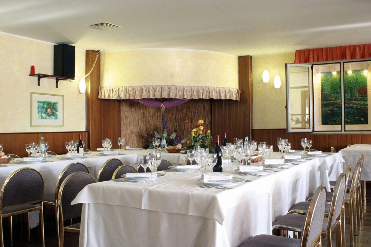 Hotel Willy Gemona del Friuli Esterno foto