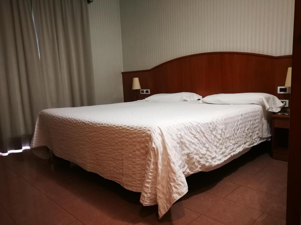 Hotel Willy Gemona del Friuli Esterno foto