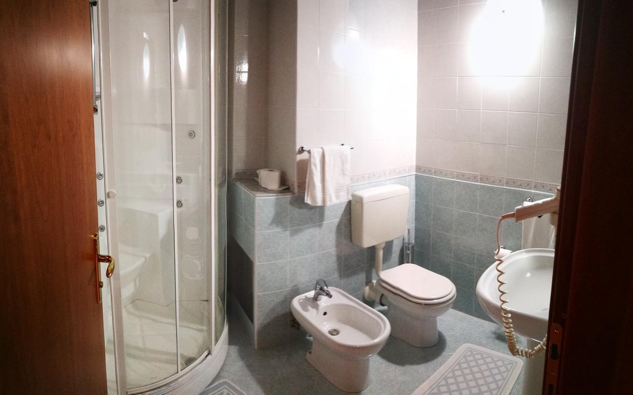Hotel Willy Gemona del Friuli Esterno foto