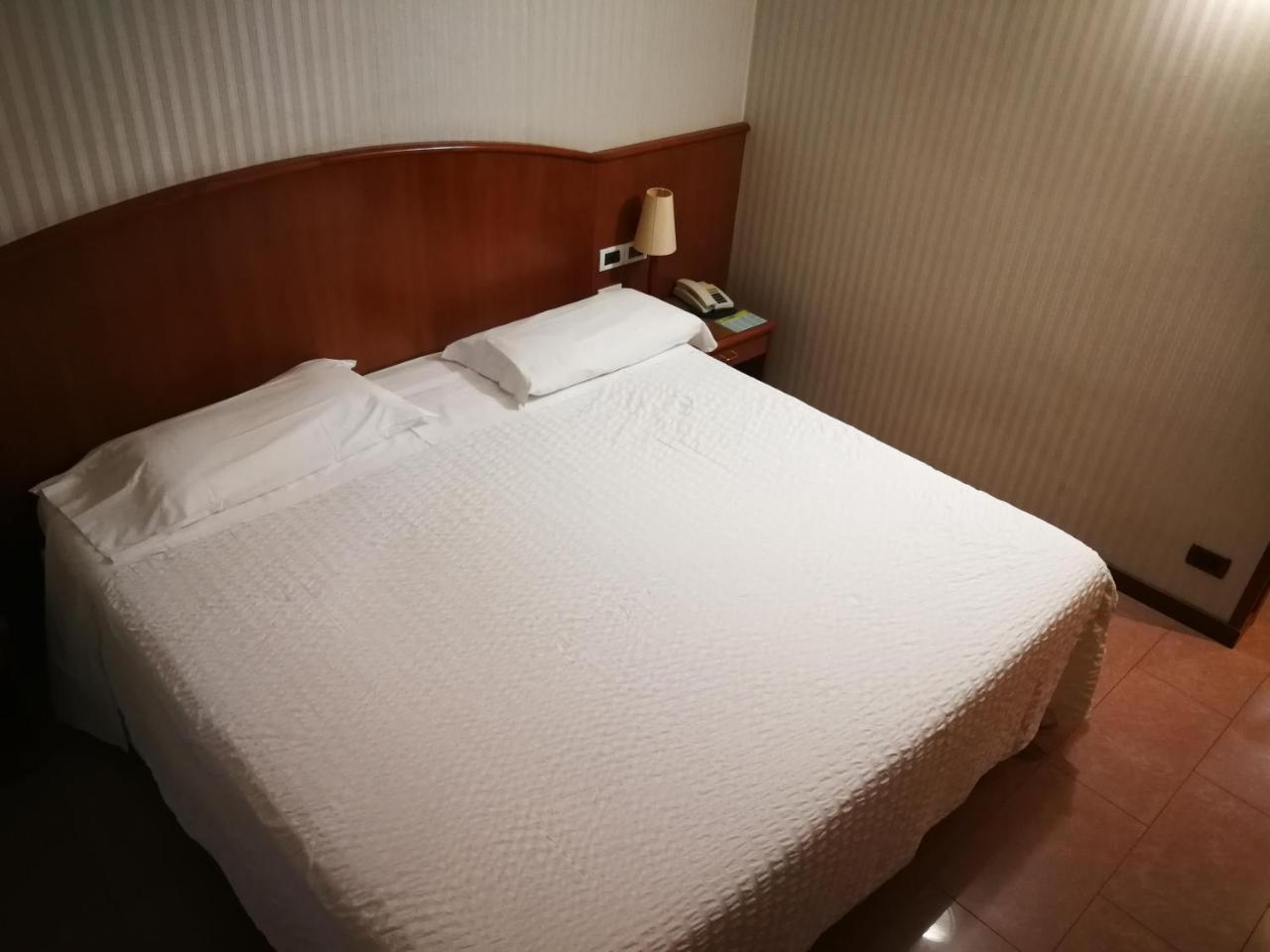 Hotel Willy Gemona del Friuli Esterno foto