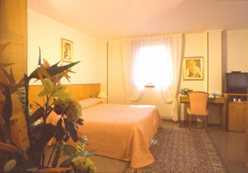 Hotel Willy Gemona del Friuli Camera foto